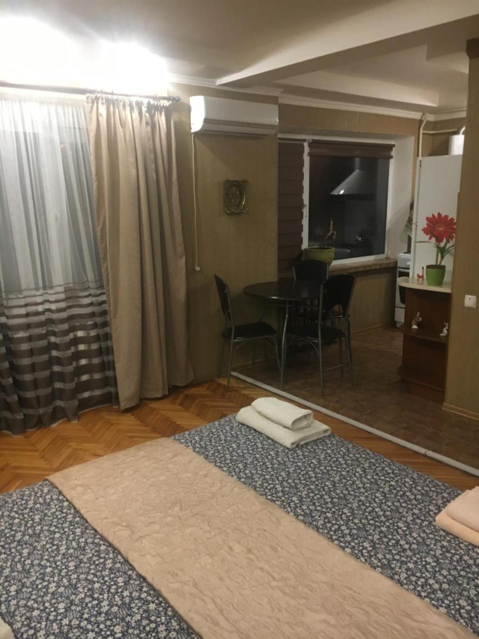 Kvartira Na Krakivskiy 12 , 52 Appartamento Kiev Esterno foto